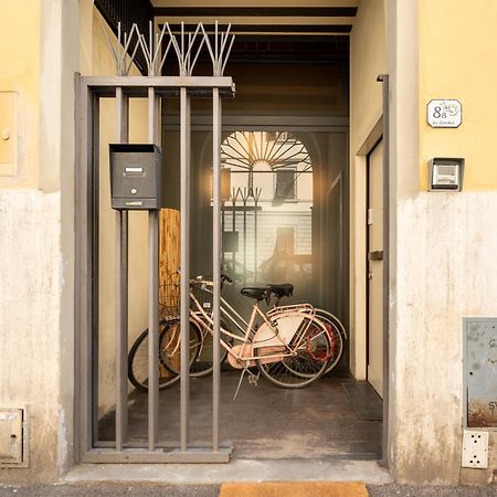 Via Cimabue 8B - Florence Charming Apartments - Metropolitan Loft In Florence - 20 Minute Walk To City Center - Excellent Base For Exploring - Less Than 5 Minute Walk To The Supermarket - Amazing Bakery On The Corner ภายนอก รูปภาพ