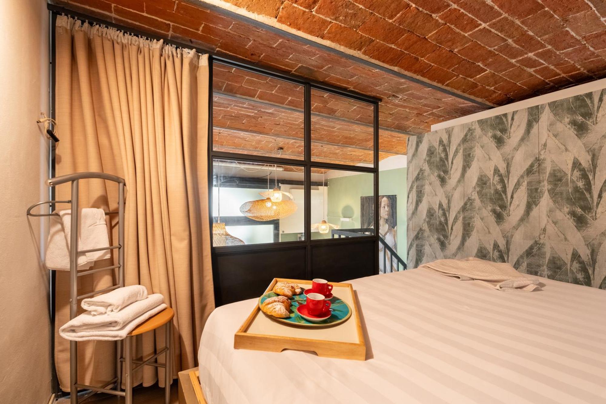 Via Cimabue 8B - Florence Charming Apartments - Metropolitan Loft In Florence - 20 Minute Walk To City Center - Excellent Base For Exploring - Less Than 5 Minute Walk To The Supermarket - Amazing Bakery On The Corner ภายนอก รูปภาพ